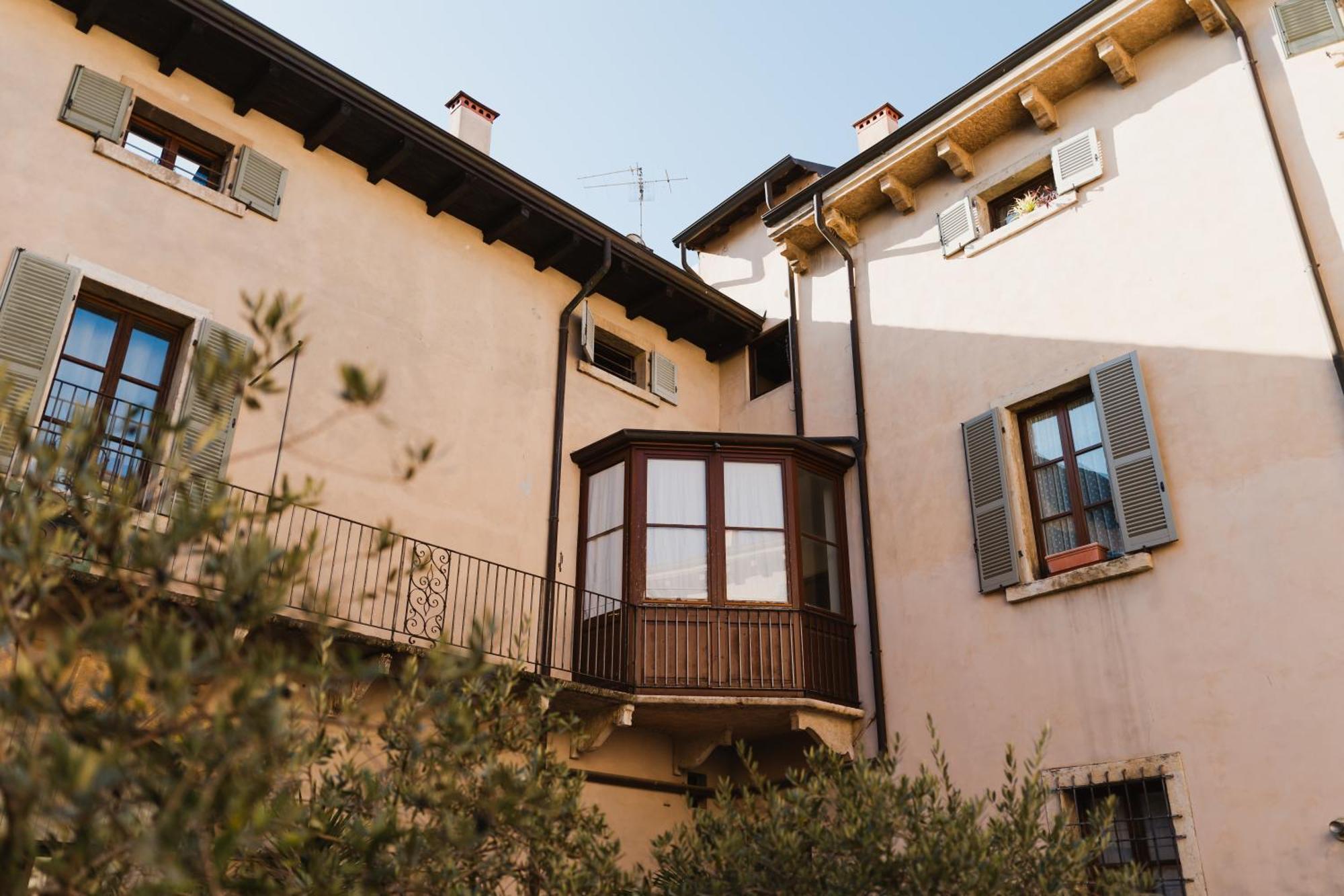 Loft Artigliere Centro Verona 120Mq 4 Rooms 外观 照片