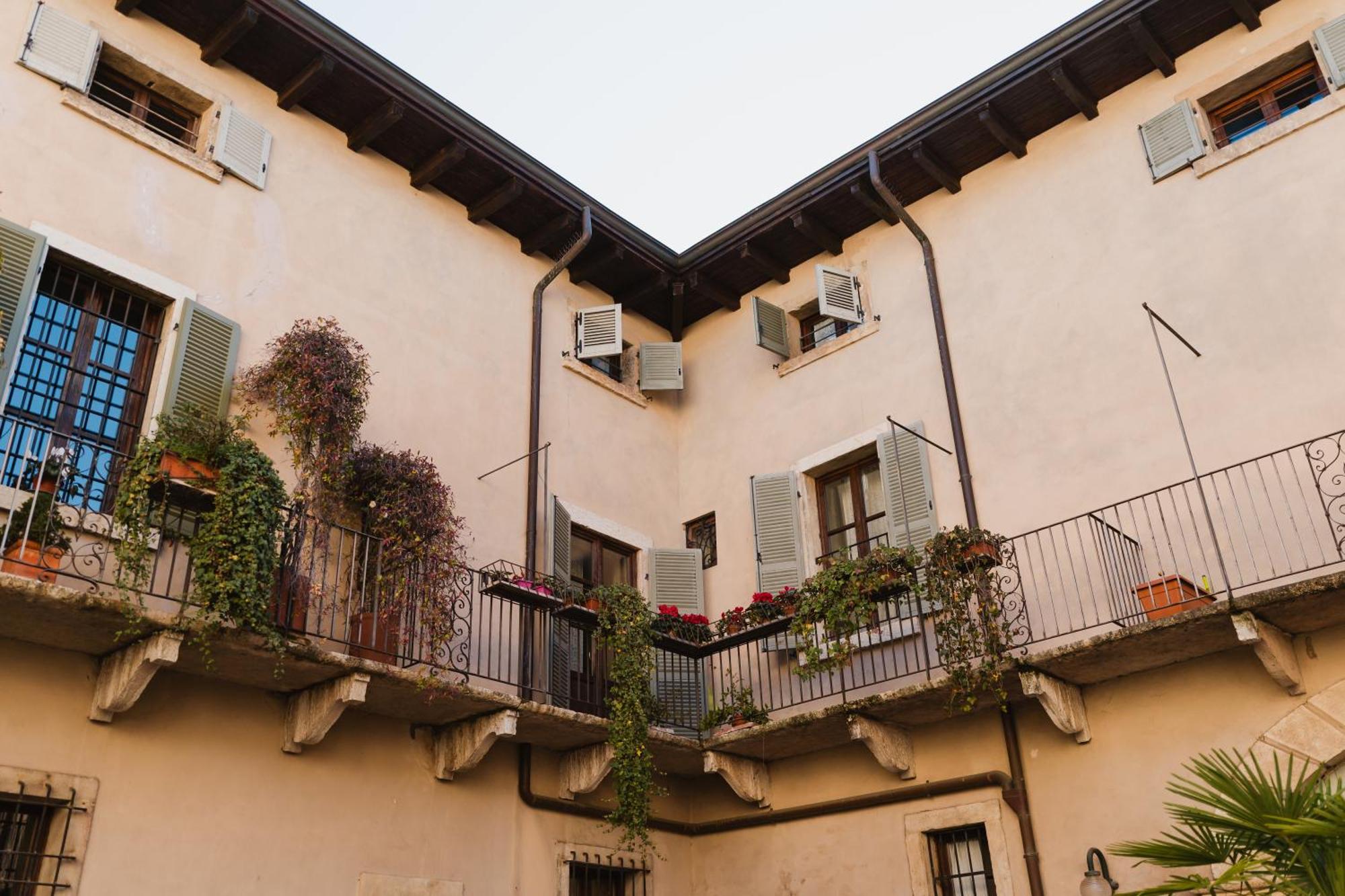 Loft Artigliere Centro Verona 120Mq 4 Rooms 外观 照片