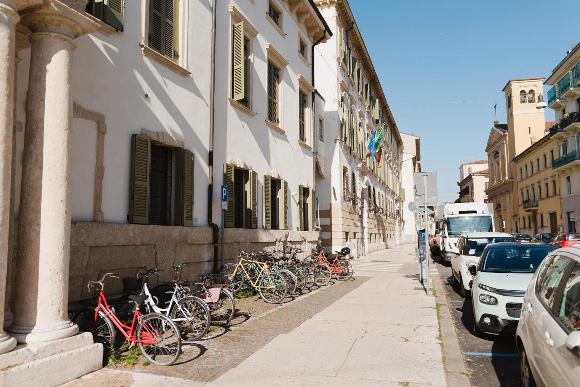 Loft Artigliere Centro Verona 120Mq 4 Rooms 外观 照片