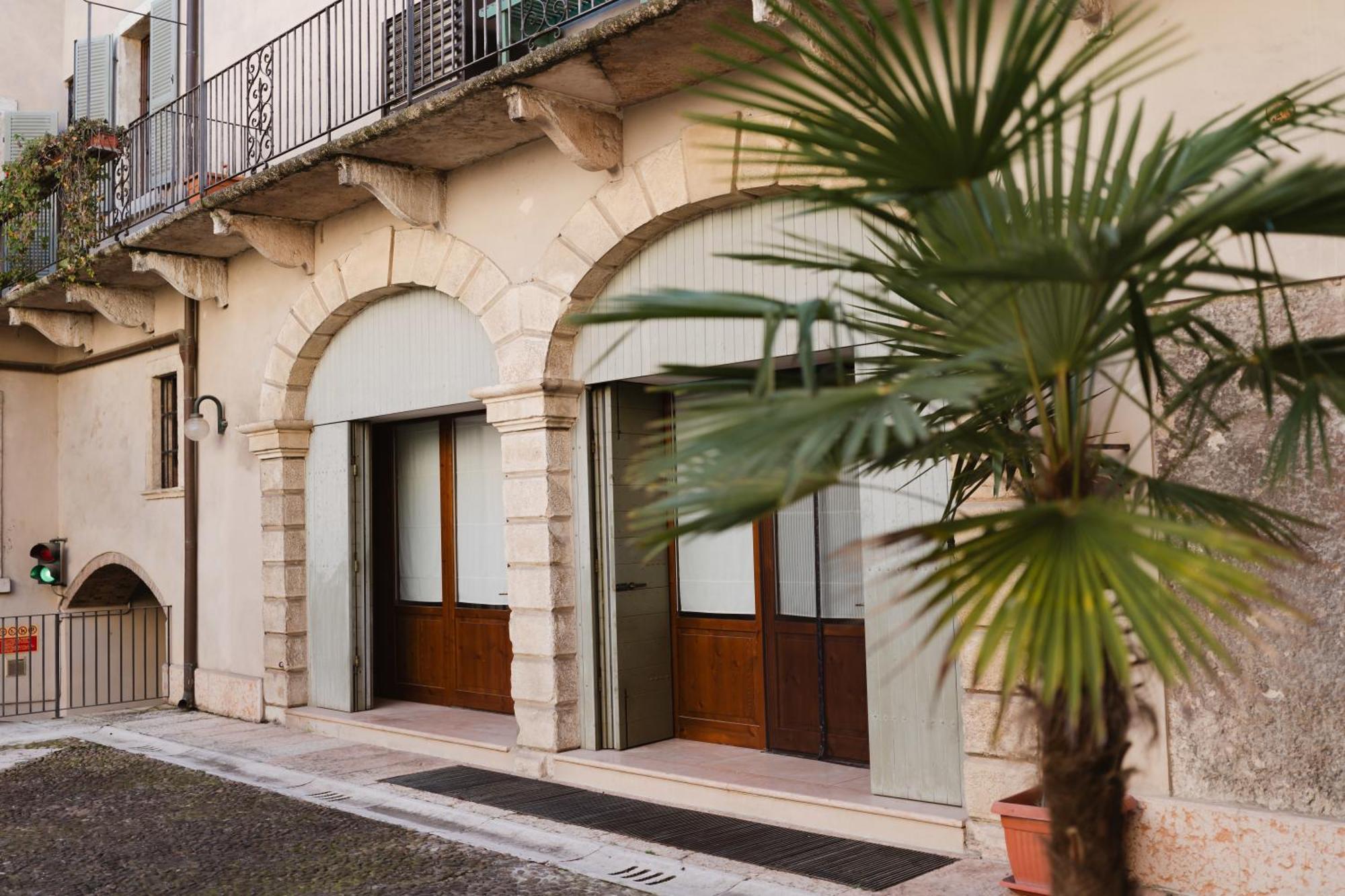 Loft Artigliere Centro Verona 120Mq 4 Rooms 外观 照片