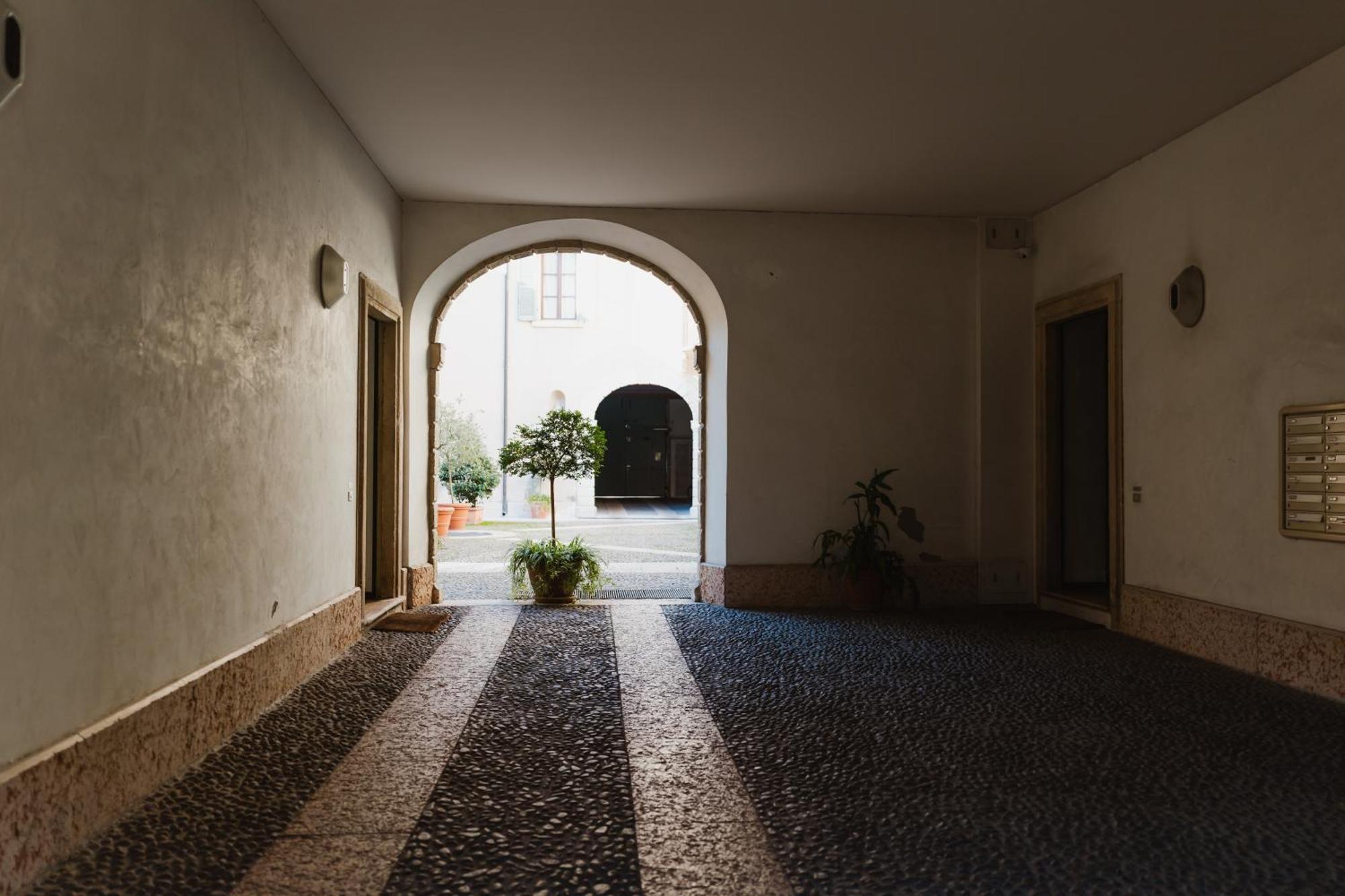 Loft Artigliere Centro Verona 120Mq 4 Rooms 外观 照片